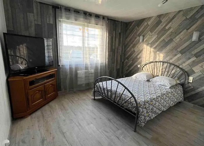 Agreable Dependance Pour Un Sejour Paisible A La Campagne * Cerizay